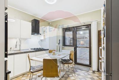 Casă cu 5 camere cu Teren 300 Mp în Central - 17