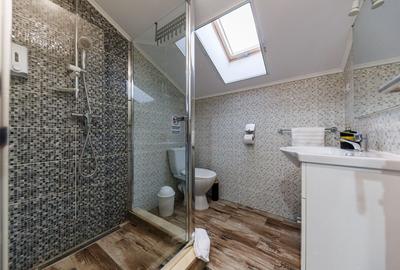 Casă individuală cu 12 camere cu Canalizare în Giarmata - 27