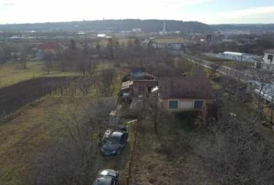 Teren / Casa Batraneasca Zona Burdujeni - 1