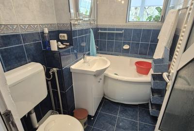 Apartament cu 3 camere semidecomandat în Central - 9