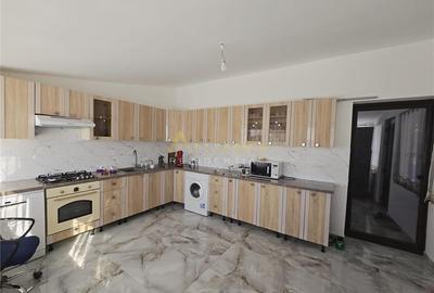 Casă cu 5 camere cu Teren 425 Mp în Berceni - 4