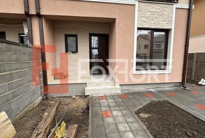 Duplex 4 camere, 93 mp, in Mosnita Veche in vatra satului - 2