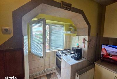 Apartament cu 2 camere decomandat în Micro 17 - 2