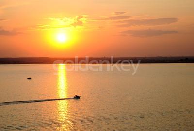 Apartament 2 camere cu vedere frontala catre lac - 1