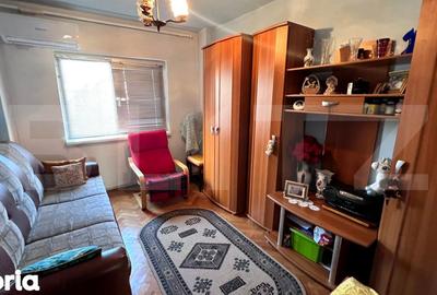 Apartament cu 4 camere decomandat în Central - 4