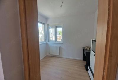 Casă cu Teren 630 Mp în Central - 2