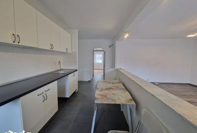 Apartament cu 3 camere decomandat în Tei - 3