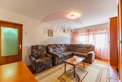 Apartament cu 2 camere semidecomandat, mobilat în Băncilor
