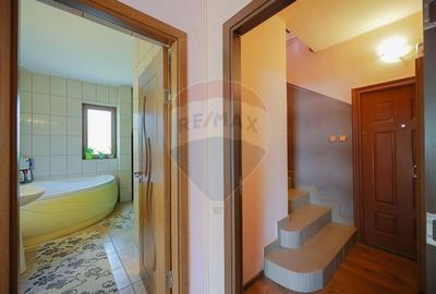 Casa de vanzare cu 1800 mp teren, Paleu - 11