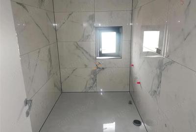 Casă cu Teren 300 Mp în Central