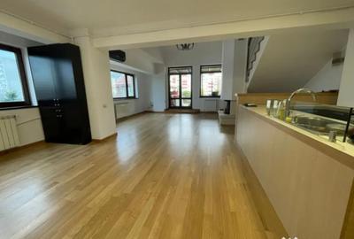 Apartament cu 5 camere decomandat în Domenii - 1