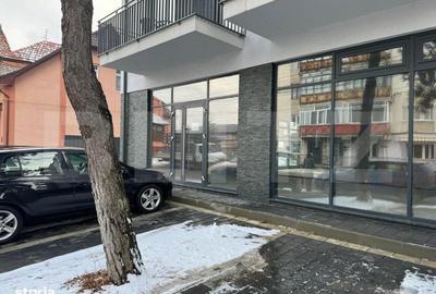 Spațiu comercial, de 371 mp, în Central - 3