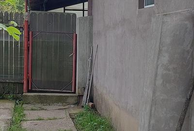 Casă cu Teren 1000 Mp în Stejaru