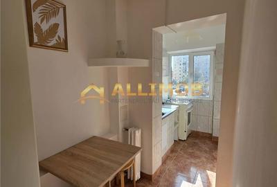 Garsonieră decomandată, mobilată în Mărășești