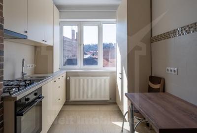 Apartament cu 2 camere decomandat în Central - 9