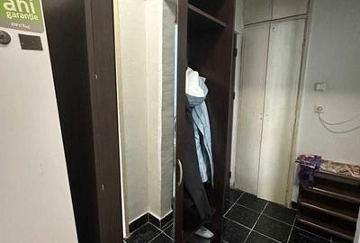 Garsoniera centrala proprie bloc 1982 Gorjului, Pacii, Militari - 5