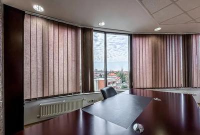 Spațiu comercial, de 120 mp, în Central - 8