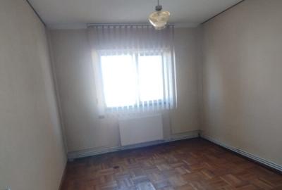 Apartament 4 camere zona Nord Ploiesti - 1