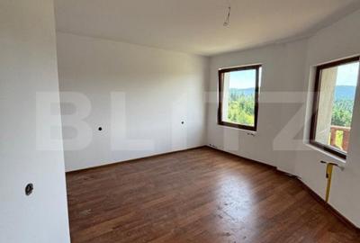 Casă cu 5 camere cu Canalizare în Beliș - 1