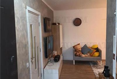 Casă cu Teren 418 Mp în Domnești