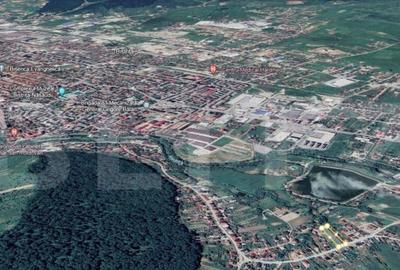 Teren de 3000 mp, în Central