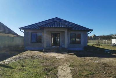 Casă cu 3 camere în Central - 2