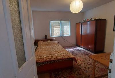 Casă cu 3 camere cu Teren 700 Mp în Voinești - 1