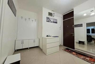Apartament cu 4 camere semidecomandat în Berceni - 2