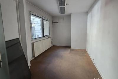 Spațiu comercial, de 180 mp, în P-ța Universității - 7