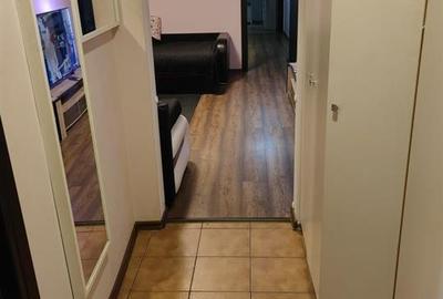 Apartament cu 3 camere semidecomandat, mobilat în Podul de Piatră - 3