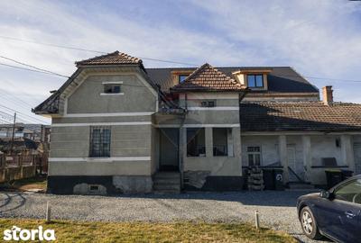 Casă cu 8 camere cu Teren 946 Mp în Central - 3