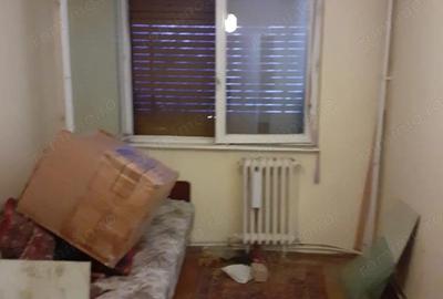 Apartament cu 3 camere semidecomandat în Circumvalațiunii - 2