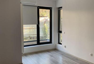 Apartament cu 3 camere, mobilat în Calea Călărașilor