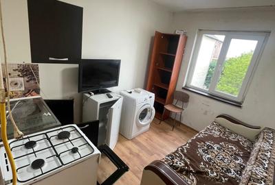 Garsonieră decomandată în Traian - 4