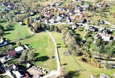 Teren de 450 mp, în Moieciu