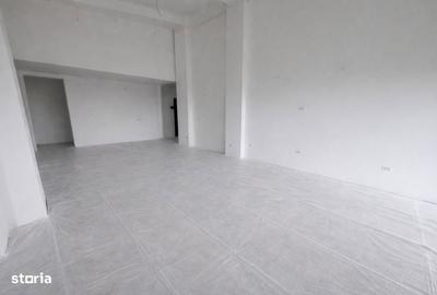 Apartament cu 4 camere în Central - 1