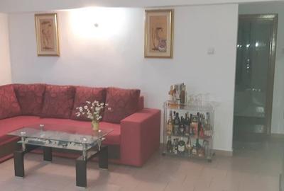 Apartament cu 4 camere decomandat în Central - 2