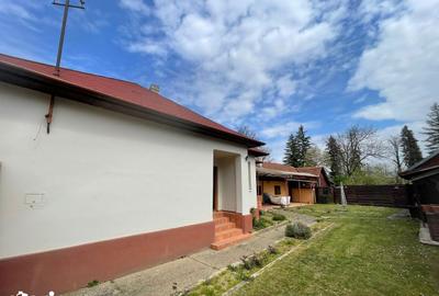 Casă cu 5 camere cu Canalizare în Central - 3