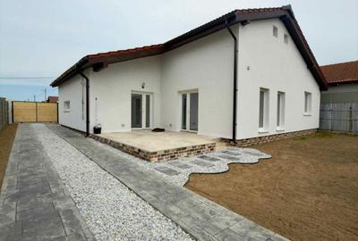 Casă cu 3 camere în Central