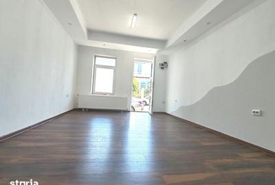 Spațiu comercial, de 50 mp, în Central - 1