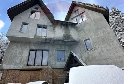 Vanzare Vila Exclusivista stil Tirolez in  Sinaia/Prahova/Furnica - 35