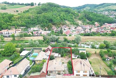 Casă cu 3 camere cu Teren 533 Mp în Central - 8
