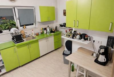 Apartament cu 3 camere semidecomandat în Colentina - 2