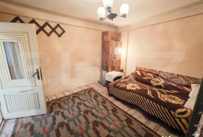 Casă cu 4 camere cu Teren 1300 Mp în Central - 9