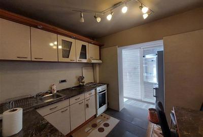 Apartament cu 3 camere decomandat în Aurel Vlaicu - 3