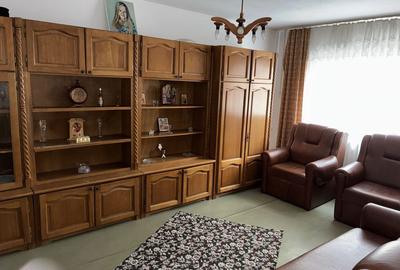 Apartament cu 2 camere decomandat în Petros - 1