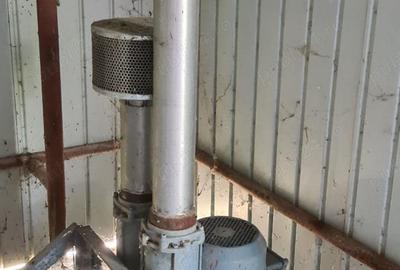 Vand Abatorul din Carani (intre TM si AR ) 6400 mp teren intravilan, 3000mp betonat, 1200 mp frigo - 7