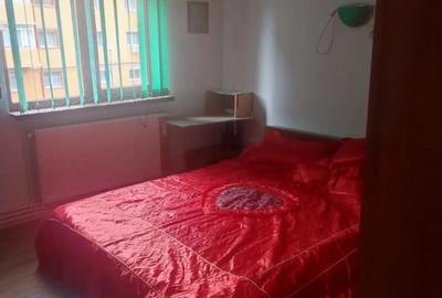 Proprietar inchiriez apartament 2 camere pia?a mica - 3