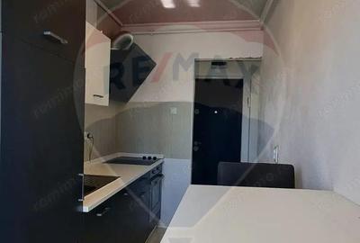Apartament de vanzare in zona centrala , str.Dupa Zid - 2