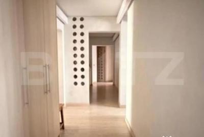 Apartament cu 5 camere decomandat în George Enescu